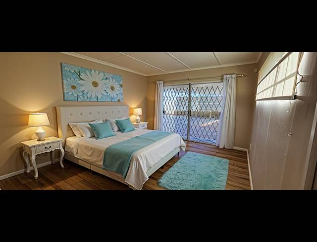 8 BEDROOM HOUSE FOR SALE IN MIDDEDORP